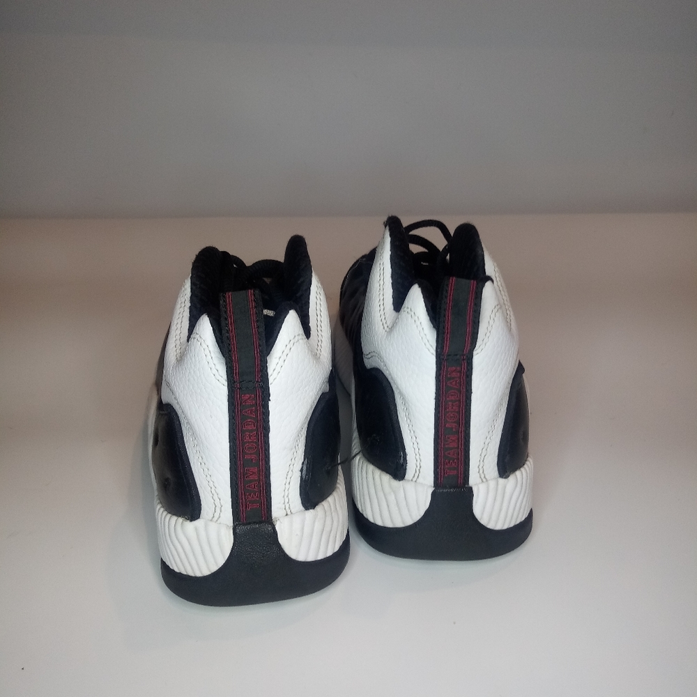 Jordan jumpman team 2 size 8 - Picture 2 of 7